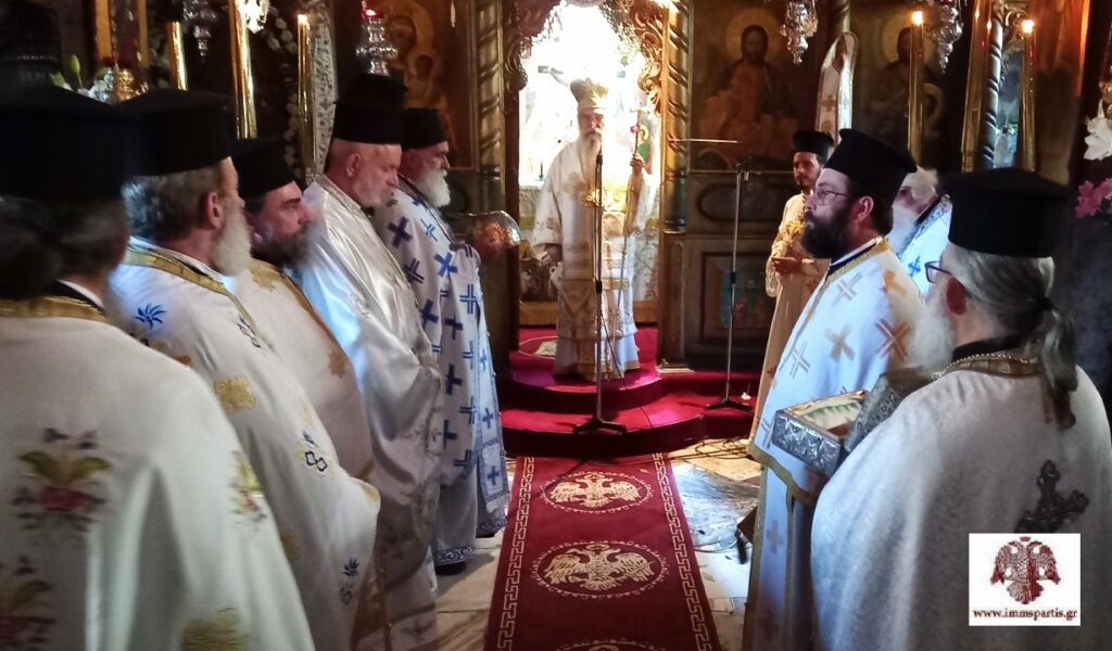 Πλήθος πιστών στην λαμπρή πανήγυρη της Ιεράς Μονής Ζερμπίτσης