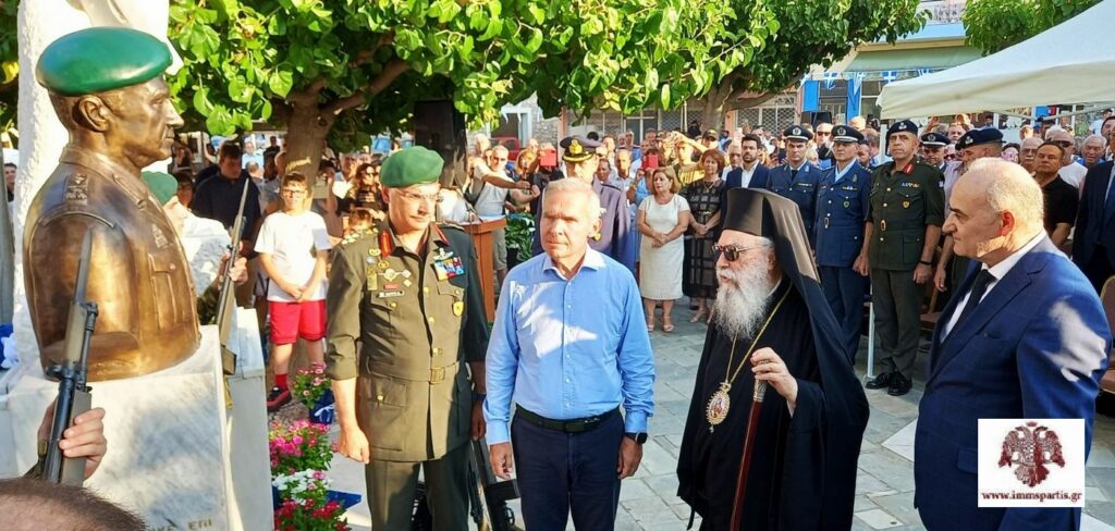 Ο Σπάρτης Ευστάθιος στα αποκαλυπτήρια της προτομής του ήρωα Ηλία Γλεντζέ