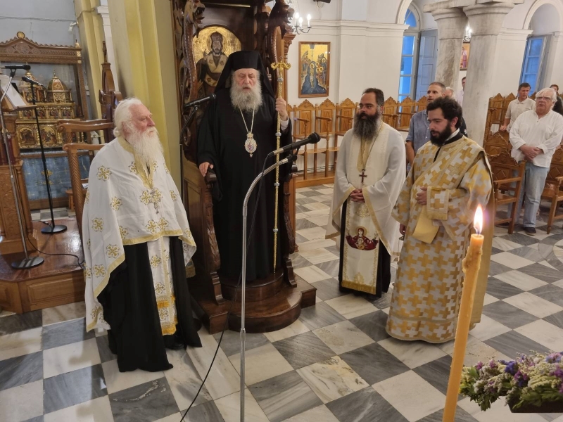 Η Ακολουθία της Ιεράς Παρακλήσεως στη Νάουσα της Πάρου