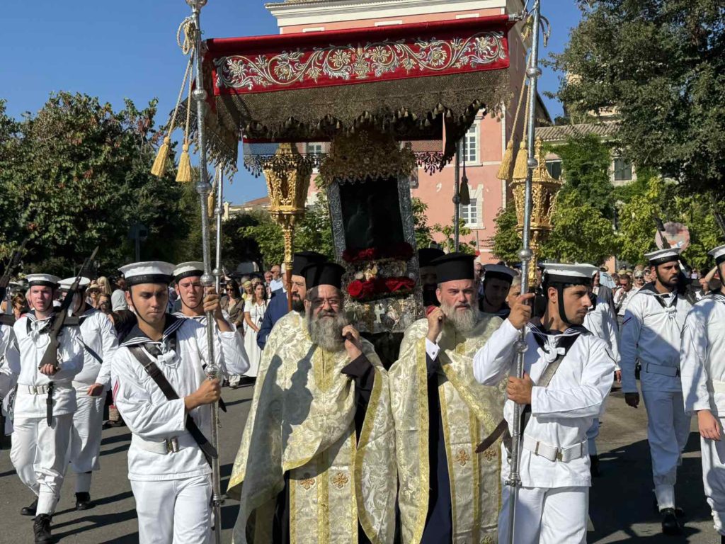 Μεγαλοπρεπής λιτανεία στην Κέρκυρα για την ανάμνηση του θαύματος του Αγίου Σπυρίδωνος