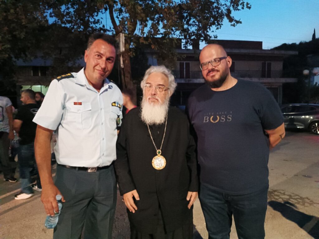 Ο Μητροπολίτης Νικοπόλεως Χρυσόστομος επισκέφθηκε πυρόπληκτα χωριά