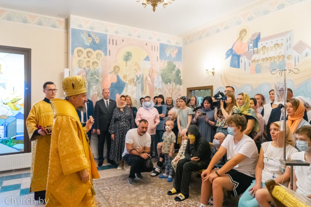 Патриарший экзарх всея Беларуси и председатель Минского областного исполнительного комитета посетили Республиканский научно-практический центр детской онкологии, гематологии и иммунологии