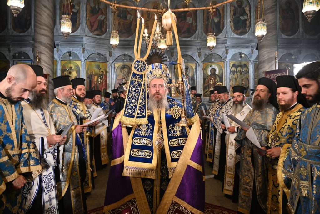 Молебен канон на Пресвета Богородица в Сопот