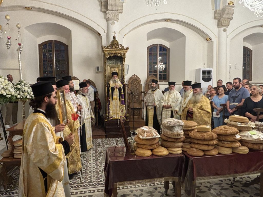 Πανηγυρικός Εσπερινός στον Μητροπολιτικό Ναό του Σωτήρος στη Λάρνακα