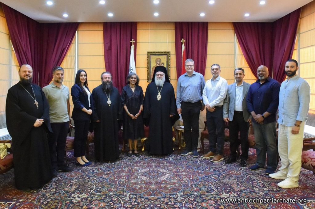 وفد منظمة Tearfund  البريطانية ملتقياً البطريرك يوحنا العاشر