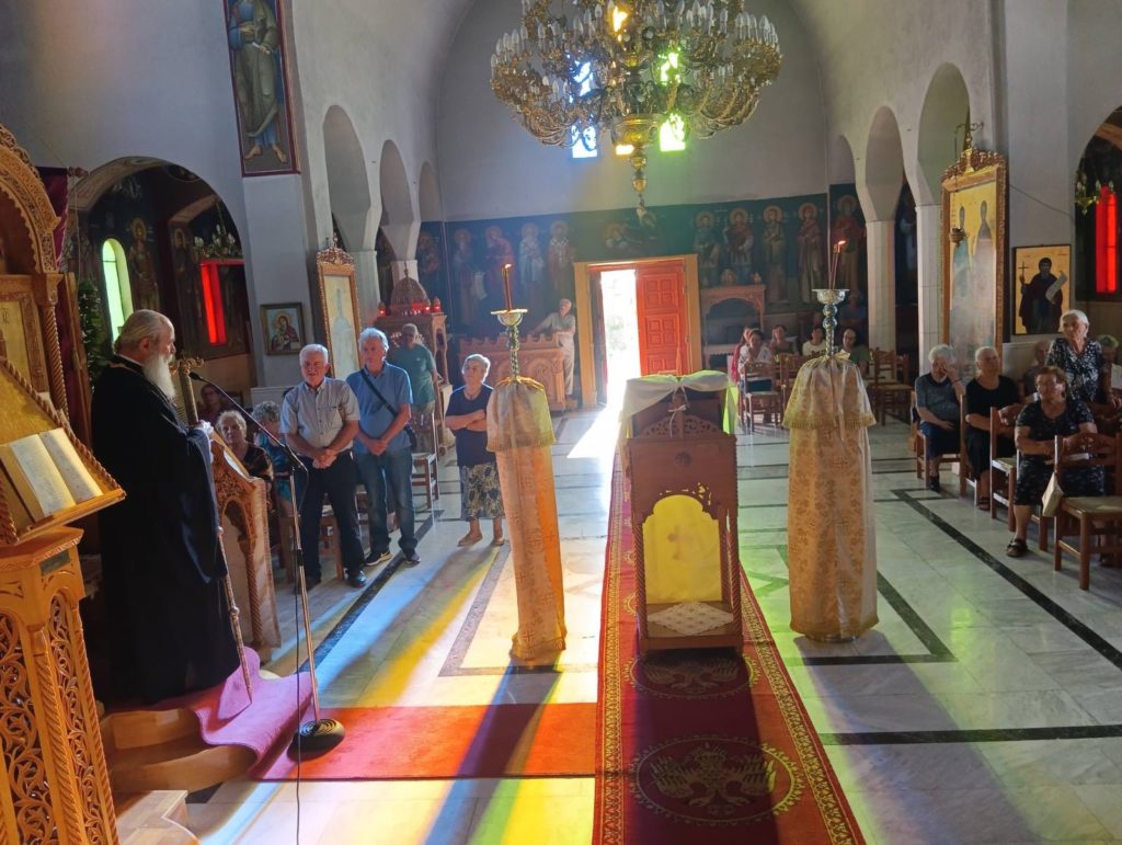 Παρακλήσεις σε ναούς του Αγκιστρίου τέλεσε ο Μητροπολίτης Ύδρας