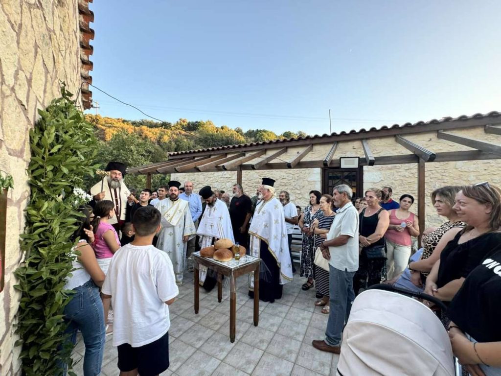 Ο Ρεθύμνης Πρόδρομος στον πανηγυρίζοντα Ιερό Ναό Αγίου Αποστόλου Σίλα της Ενορίας Δαμαβόλου Μυλοποτάμου