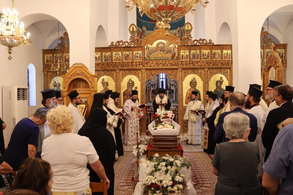 U krye Shërbesa e Varrimit të Motër Argjirosë në Manastirin e Hirshëm të Shën Vlashit në Durrës