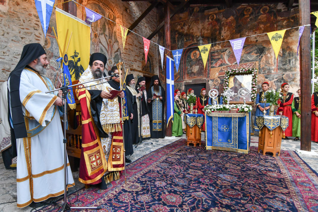 Τα Εγκώμια της Θεοτόκου έψαλλαν στην Ιερά Μονή Παναγίας Μαυριωτίσσης