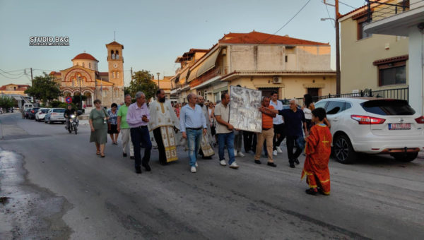 Αργολίδα: Η Μεταφορά της Εικόνας της Κοιμήσεως της Θεοτόκου στο Βυζαντινό Ναό της Αγίας Τριάδας Μιδέας