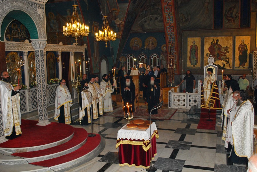 Η πόλη του Παλαιού Φαλήρου εορτάζει τον Πολιούχο της Άγιο Αλέξανδρο