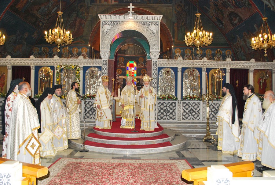 Η πανηγυρική Θεία Λειτουργία στον Ι.Ν. Αγίου Αλεξάνδρου του Παλαιού Φαλήρου