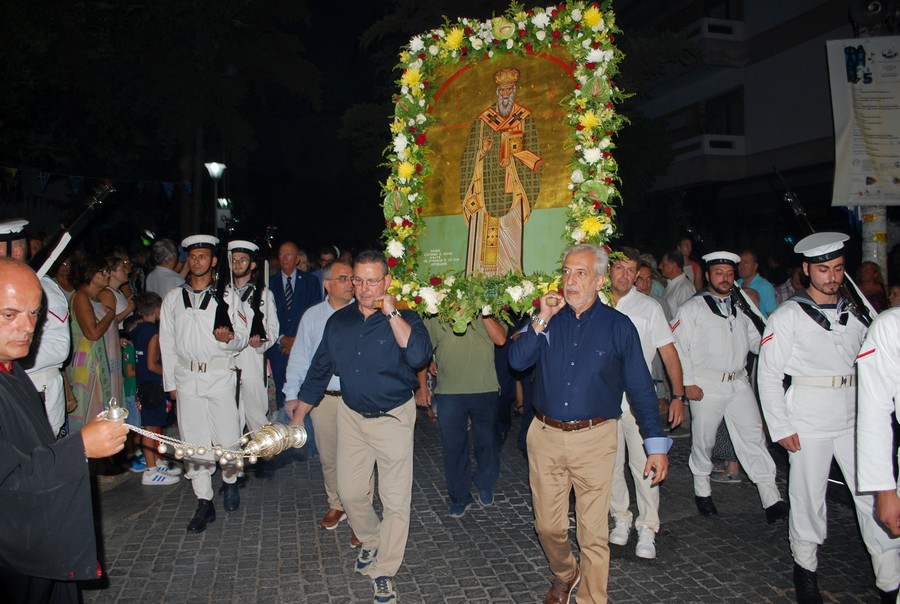 Η πάνδημη λιτανεία της Ιερής Εικόνας του Αγίου Αλεξάνδρου στο Παλαιό Φάληρο