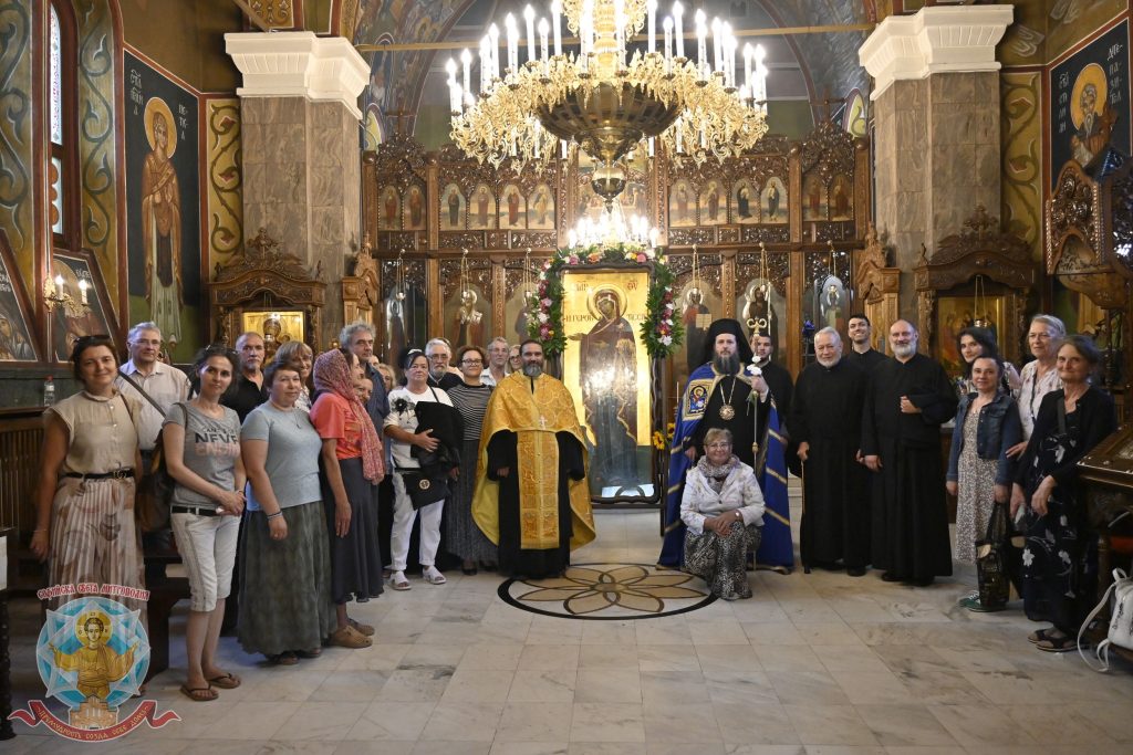 Архиерейска вечерня и Молебен канон в столичния храм „Св. Николай Мирликийски“