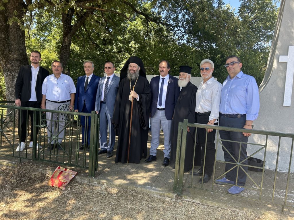 Τρισάγιο για τους 15 απαγχονισθέντες Έλληνες στην Κλαδορράχη το 1943