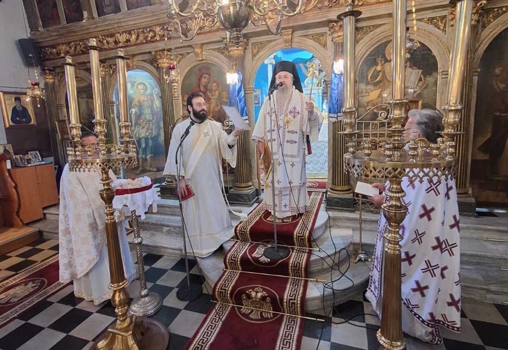 Ο Μητροπολίτης Λευκάδος στον Ιερό Ενοριακό Ναό Γενεσίου Τιμίου Προδρόμου Καστού