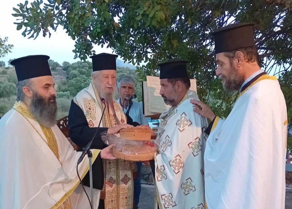 Αρχιερατικός Εσπερινός στην Αγία Ζώνη Λάτα – Αλιβερίου