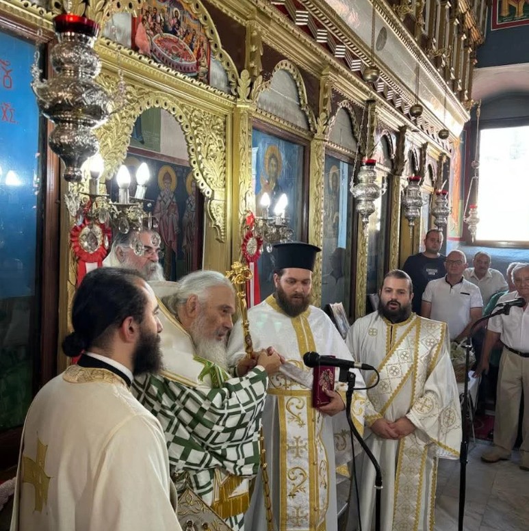 Αρχιερατικό συλλείτουργο και χειροτονία Πρεσβυτέρου στη Σωσάνδρα Αλμωπίας