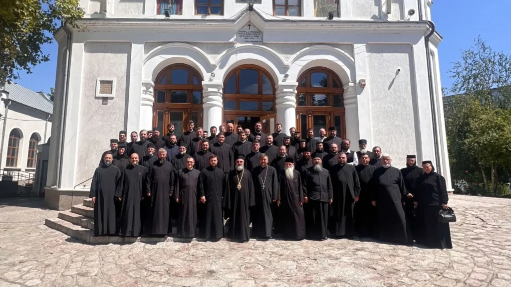 Angajații Centrului Eparhial din Buzău au luat parte la un pelerinaj în nordul Dobrogei