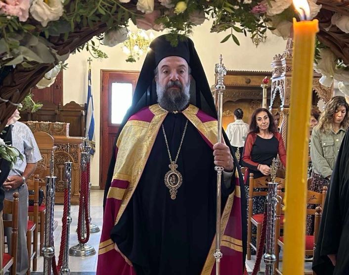 Το “Πάσχα του καλοκαιριού” στη Σαντορίνη