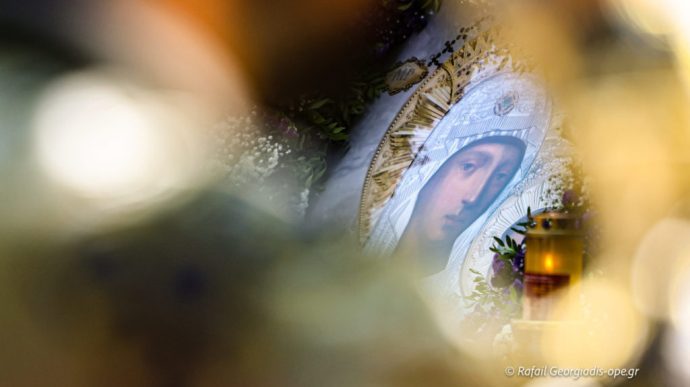 Ζωντανά από την Pemptousia FM: Ακολουθία Εσπερινού και Ιερές Παρακλήσεις