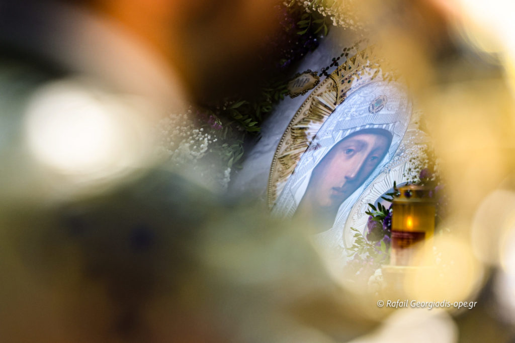 Οι Αυγουστιάτικες παρακλήσεις στην Παναγία μας