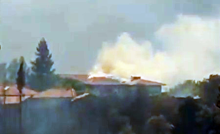 Πυρκαγιά απειλεί την Ιερά Μονή Αγίου Νικολάου Μπάλα Πατρών