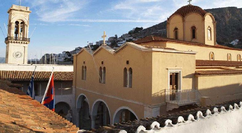 Ζωντανά από την Ύδρα ο Μέγας Πανηγυρικός Εσπερινός και η Λιτάνευση της θαυματουργού εικόνας της Παναγίας της “Φανερωμένης”