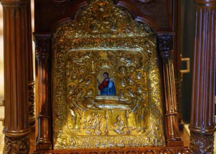 ΖΩΝΤΑΝΑ: Η εορτή της Κοιμήσεως της Θεοτόκου από την Ύδρα – Ψάλλει η Ελληνική Βυζαντινή Χορωδία