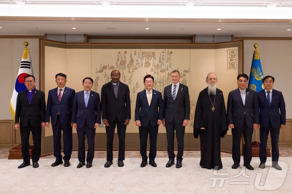 Συνάντηση Μητροπολίτη Κορέας με τον Πρόεδρο της Νότιας Κορέας
