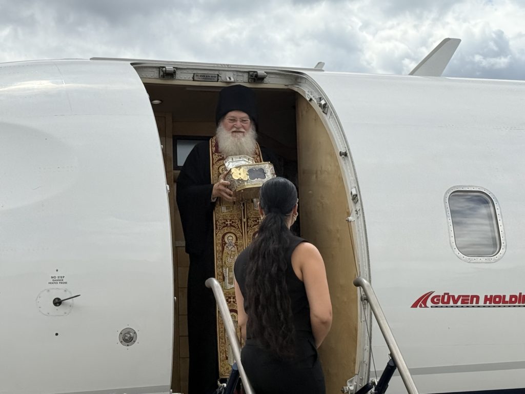 Ευλογημένες στιγμές στο Βουκουρέστι μετά την έλευση της Τιμίας Κάρας του Αγίου Ιωάννου του Χρυσοστόμου