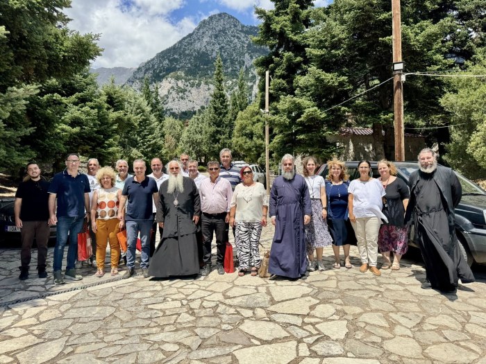 Επίσκεψη θεσμικών φορέων στις κατασκηνώσεις της Ιεράς Μητροπόλεως Θηβών