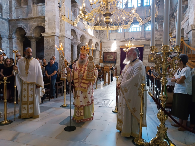 Η μνήμη του Αγίου Μάρτυρος Καλλινίκου στην Εκατονταπυλιανή της Πάρου