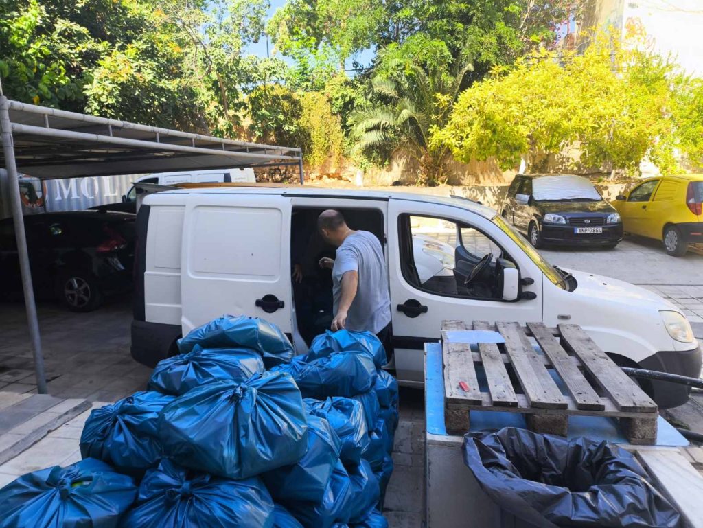 Τσάντες αγάπης και προσφοράς για τον Αύγουστο από την Μητρόπολη Κυδωνίας και Αποκορώνου