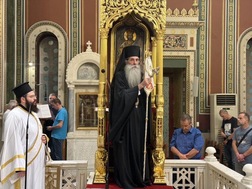 Πειραιώς: Όποιος είναι παιδί της Παναγίας είναι και παιδί του Παναγίου Θεού