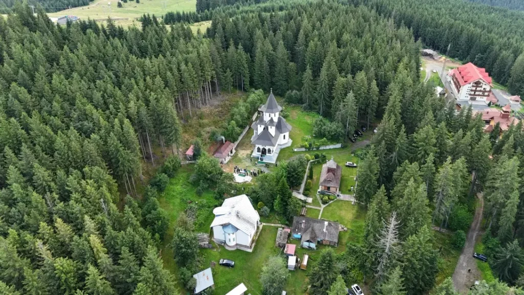 La un secol de la întemeiere, Schitul Păltiniș a primit hramul Sf. Arsenie de la Prislop