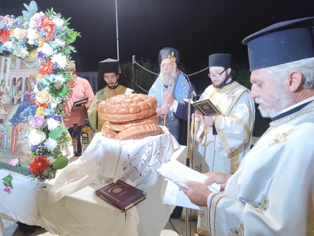 Θεσσαλιώτιδος Τιμόθεος: Η Παναγία γίνεται δοχείο της Χάριτος