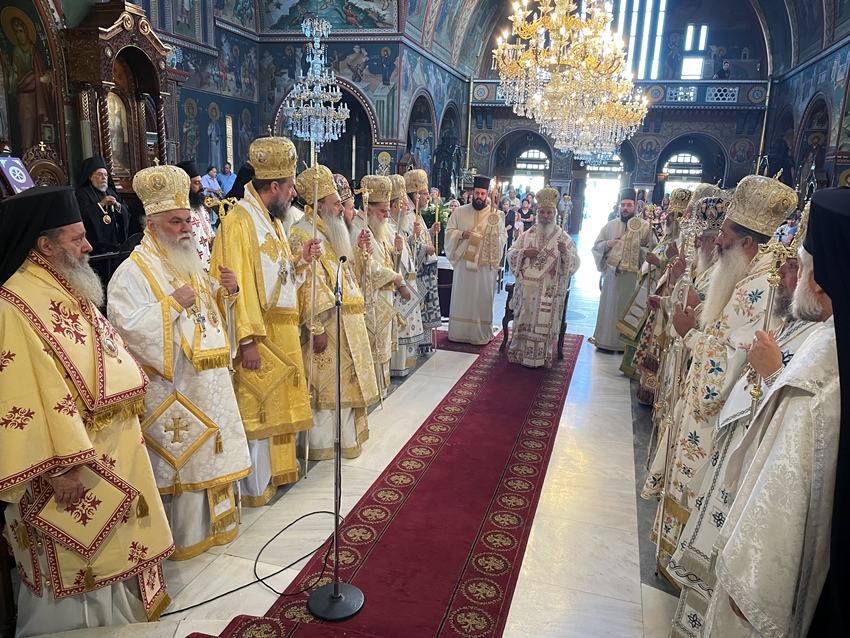 Τεσσαρακονθήμερο μνημόσυνο Μητροπολίτου Κορίνθου κυρού Διονυσίου (ΦΩΤΟ)