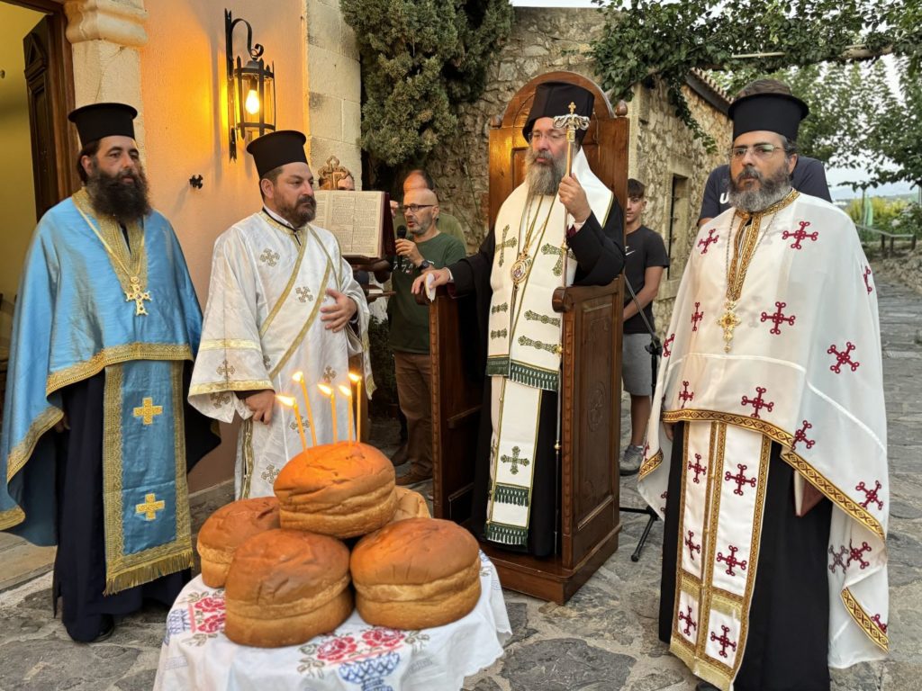 Ο Ρεθύμνης Πρόδρομος στον πανηγυρίζοντα Ιερό Ναό Οσίου Νικολάου του Κουρταλιώτου στο Άδελε
