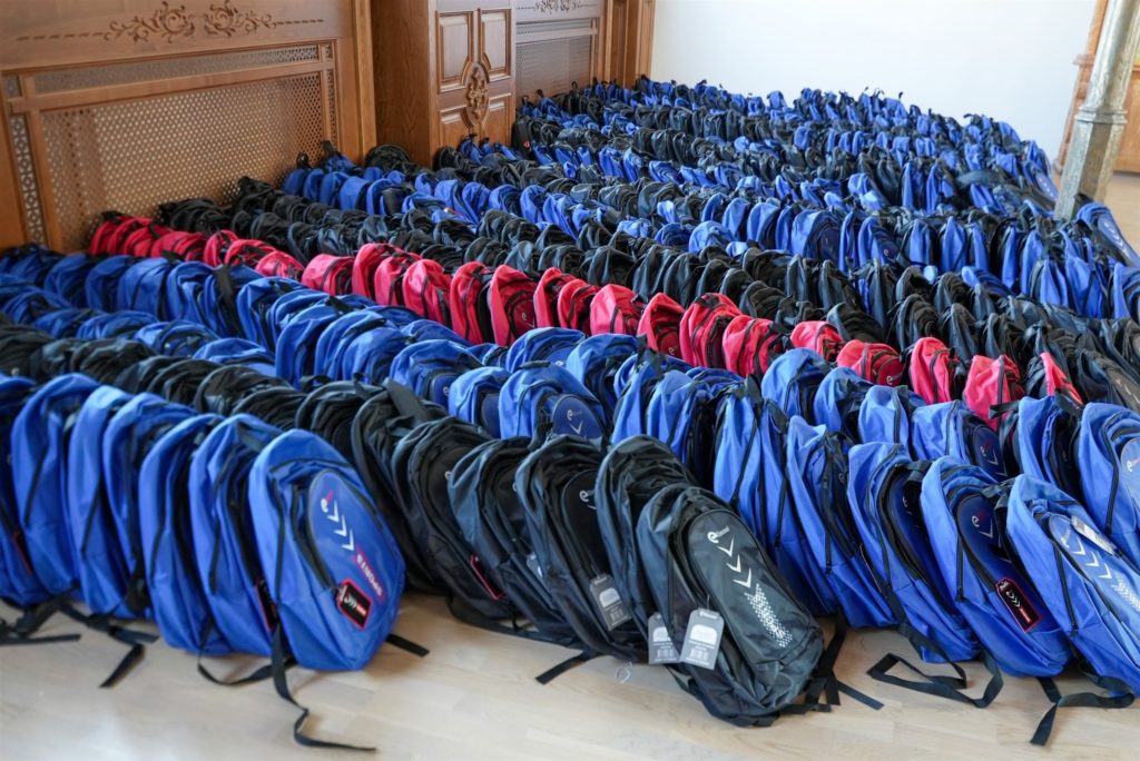 Αρχιεπισκοπή Κάτω Δουνάβεως: 3.300 μαθητές θα λάβουν σχολικά είδη