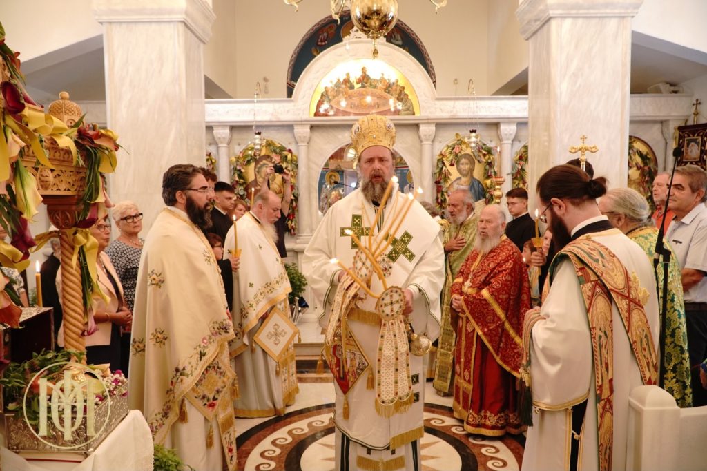 Ο Μητροπολίτης Φιλόθεος στο πανηγυρίζον Μητροπολιτικό Ιερό Παρεκκλήσιο στο Πανόραμα