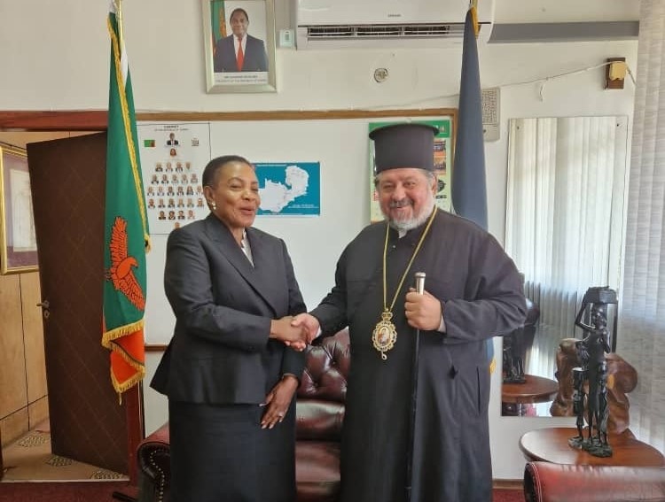 Ο Μητροπολίτης Ζάμπιας στην Πρόεδρο της εθνικής αντιπροσωπείας στη Βουλή της Ζάμπιας