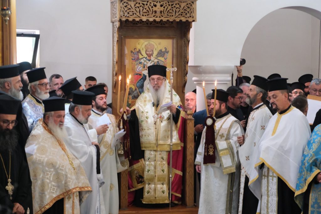 Φωτογραφικά στιγμιότυπα από την Ενθρόνιση του Μητροπολίτη Αργυροκάστρου