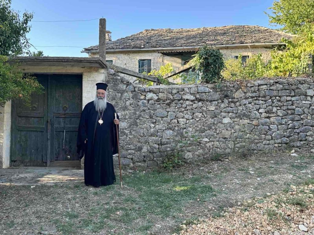 Ο Μητροπολίτης Κίτρους στην πατρική οικία του Αγίου Γερασίμου Υμνογράφου