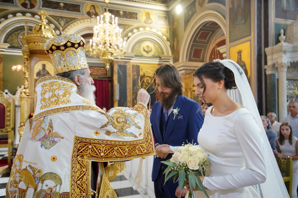 Μητροπολίτης Πειραιώς: Τα πάντα συναρτώνται με το υπέρτατο Μυστήριο της Ευχαριστίας