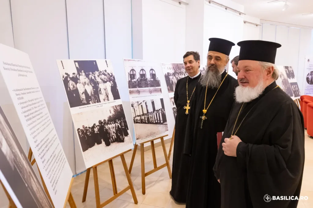 Expoziție despre Centenarul Patriarhiei Române la Biblioteca Academiei: Arată buna cooperare dintre cele două instituții