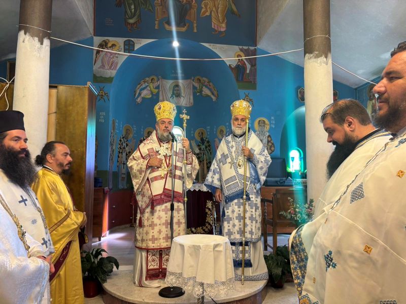 Δισαρχιερατικό συλλείτουργο στην ενορία Αγίας Σοφίας Χαλκίδος