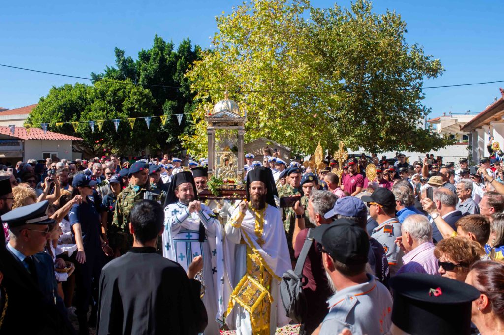 Λαοθάλασσα πιστών υποδέχθηκε την Παναγία Βουλκανιώτισσα στην Μεσσήνη
