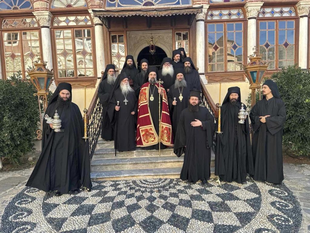 Ο Μητροπολίτης Θήρας στο Άγιον Όρος για την εορτή της Υψώσεως του Τιμίου Σταυρού