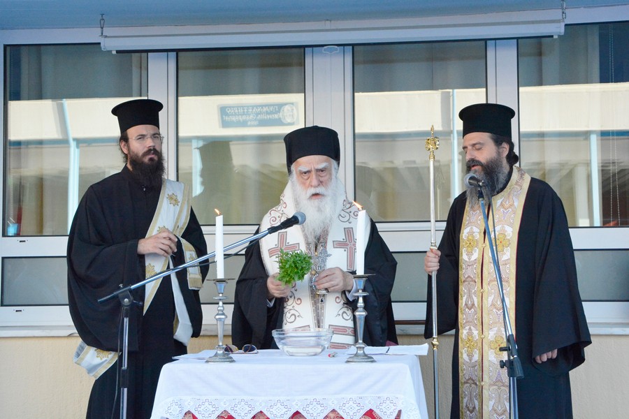 Ο Μητροπολίτης Νέας Σμύρνης τέλεσε Αγιασμούς στα σχολεία της Μητροπολιτικής Περιφερείας
